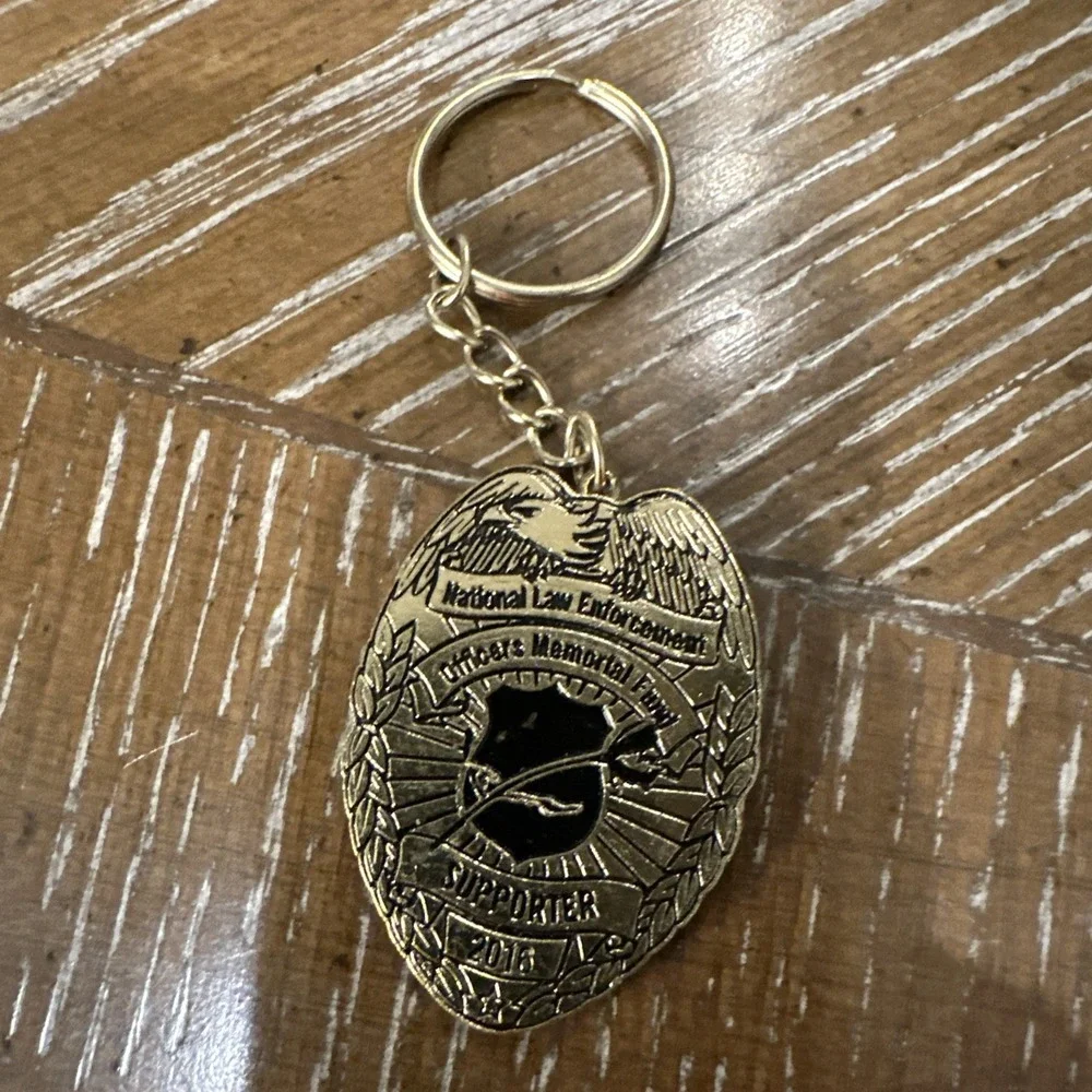 National Law Enforcement Officer's Memorial Fund Supporter 2016‎ Key Chain